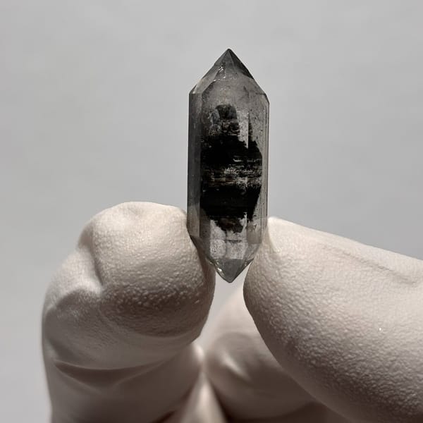 Double-terminated crystal of quartz from Yunnan, one-of-a-kind specimen, photo 3 of 6