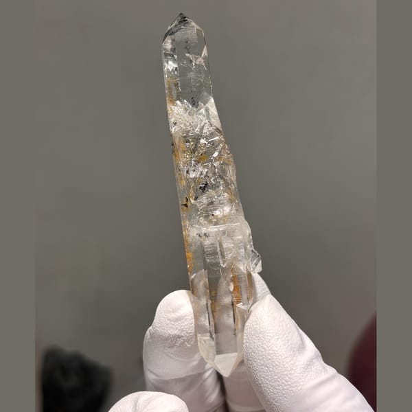 Quartz crystal from Jinkouhe, 9.1 cm across, raw mineral specimen, photo 2 of 6