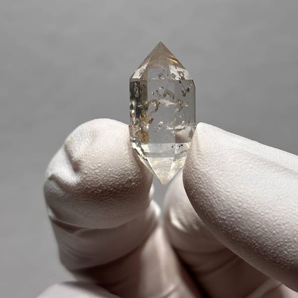 Double-terminated crystal of quartz from Yunnan, one-of-a-kind specimen, photo 3 of 6