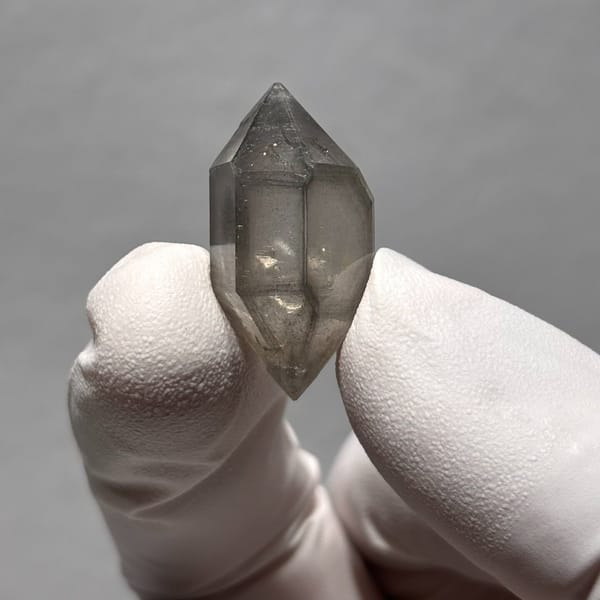 Quartz crystal from Yunnan, China, natural mineral specimen, photo 1 of 6