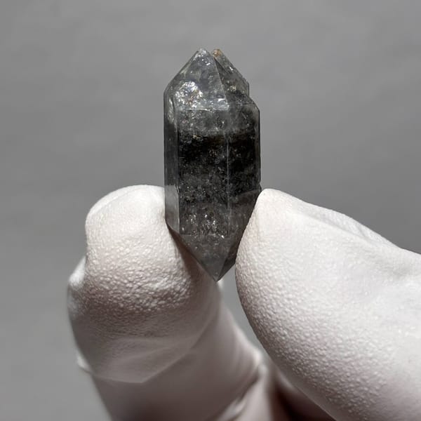 Quartz double-terminated crystal from Yunnan, China, natural mineral specimen, photo 1 of 6