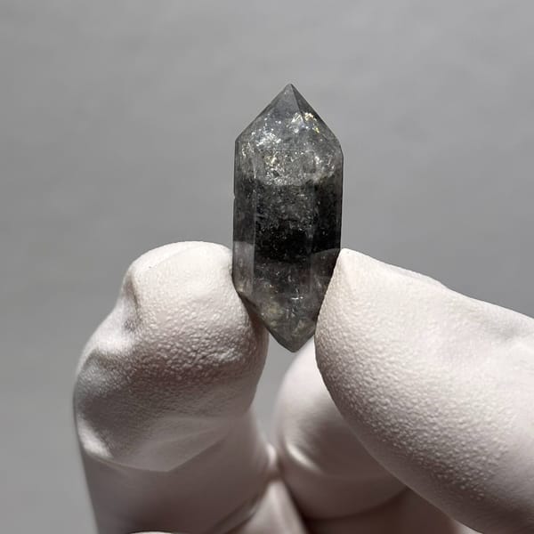 Quartz crystal from Yunnan, natural mineral for display, photo 5 of 6