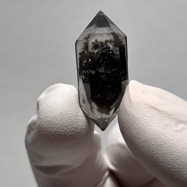 Quartz specimen from Yunnan, 1.2 × 1 × 3 cm, photo 6 of 6