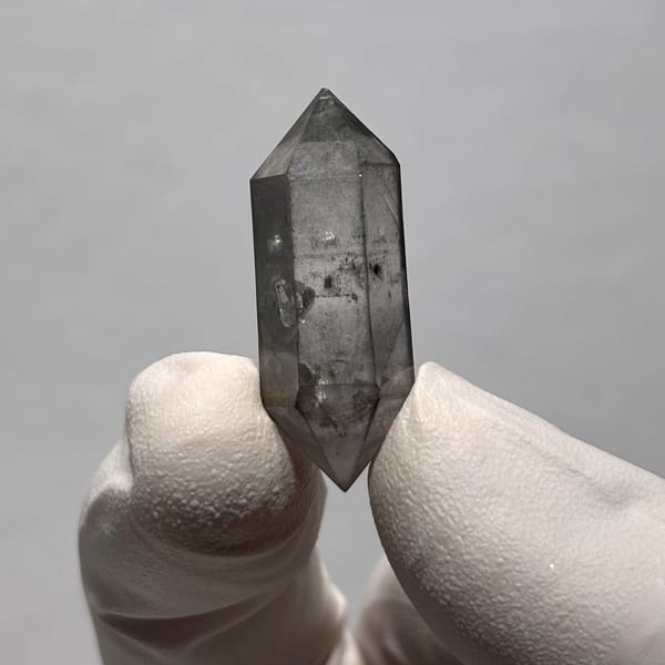 Quartz crystal from Yunnan, natural mineral for display, photo 5 of 6