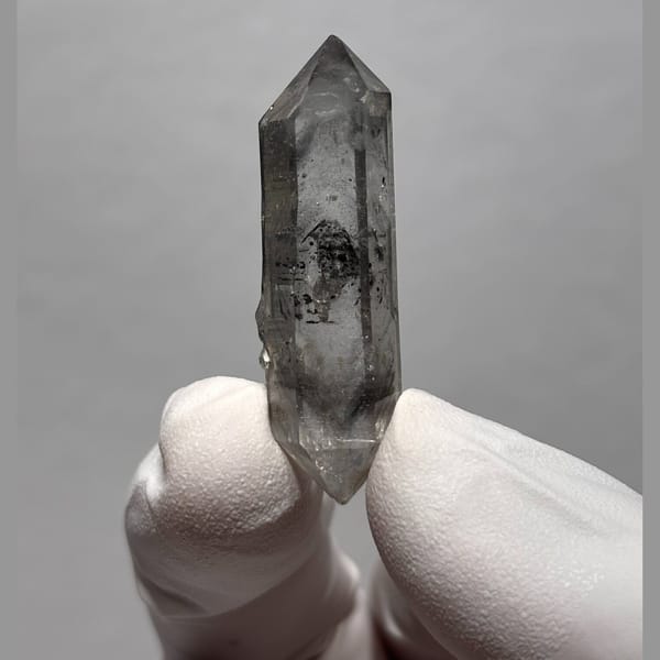 Double-terminated crystal of quartz from Yunnan, one-of-a-kind specimen, photo 3 of 6