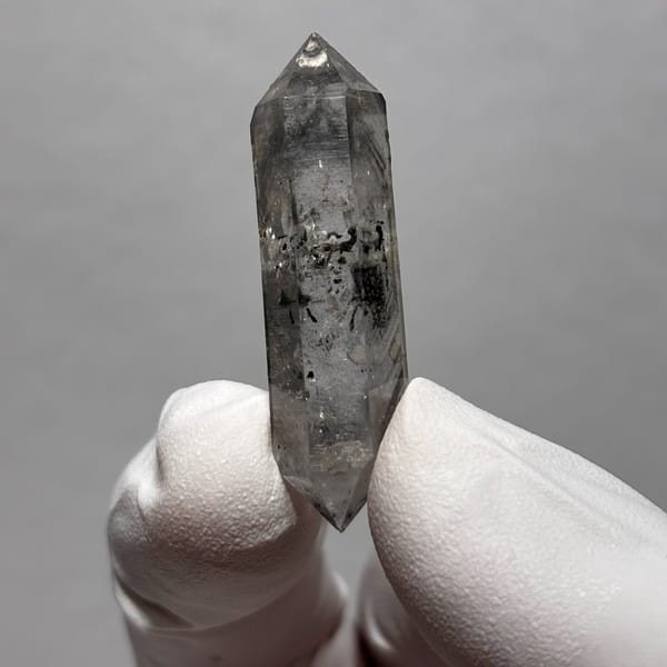 Quartz crystal from Yunnan, natural mineral for display, photo 5 of 6