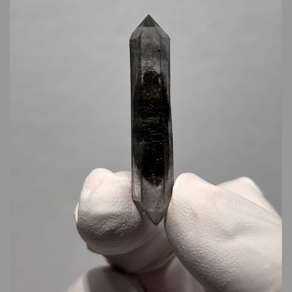 Quartz crystal from Yunnan, natural mineral for display, photo 5 of 6