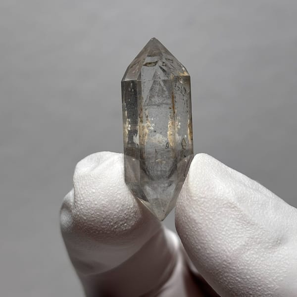 Quartz crystal from Yunnan, 3.2 cm across, raw mineral specimen, photo 2 of 6