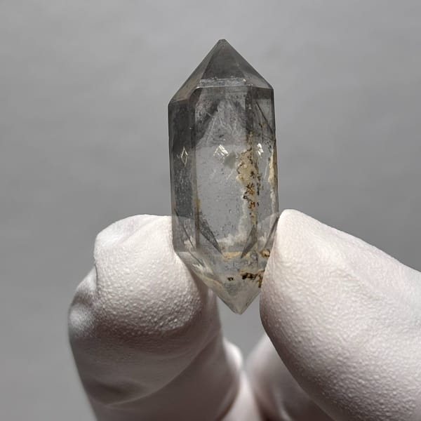 Crystal of quartz from Yunnan, one-of-a-kind specimen, photo 3 of 6