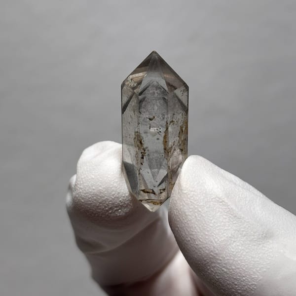 Quartz crystal from Yunnan, natural mineral for display, photo 5 of 6