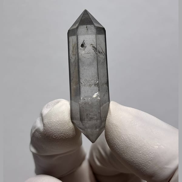 Quartz crystal from Yunnan, natural mineral for display, photo 5 of 6