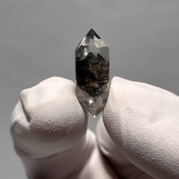 Quartz crystal from Yunnan, natural mineral for display, photo 5 of 5