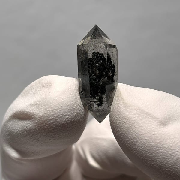 One-of-a-kind quartz crystal specimen from Yunnan, China, photo 4 of 5