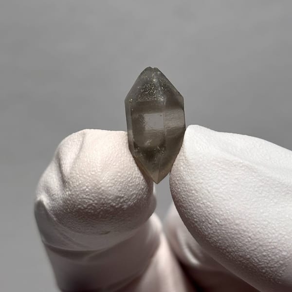 Quartz crystal from Yunnan, 1.8 cm across, raw mineral specimen, photo 2 of 5