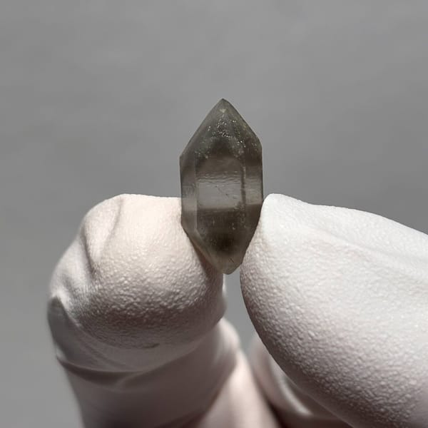 Quartz crystal from Yunnan, natural mineral for display, photo 5 of 5