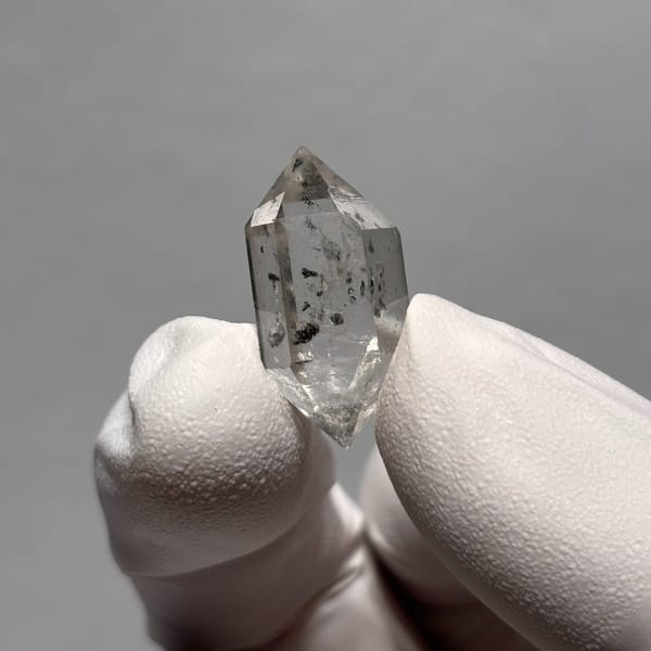 One-of-a-kind quartz crystal specimen from Yunnan, China, photo 4 of 5
