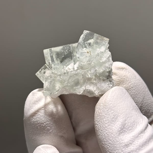 Fluorite crystal from Xianghualing, Hunan, China, natural mineral specimen, photo 1 of 5