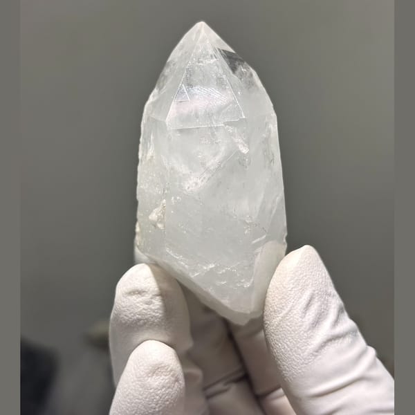 Crystal of clear quartz from Xuebaoding, one-of-a-kind specimen, photo 3 of 5