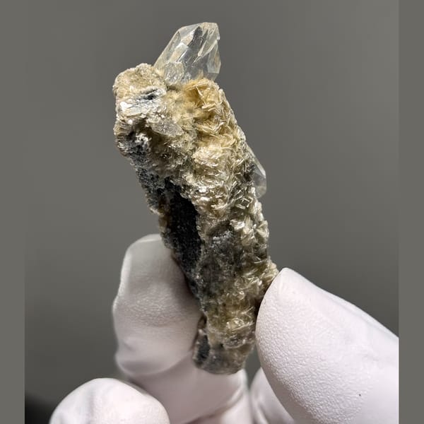 Quartz crystal from Xuebaoding, 5.6 cm across, raw mineral specimen, photo 2 of 5