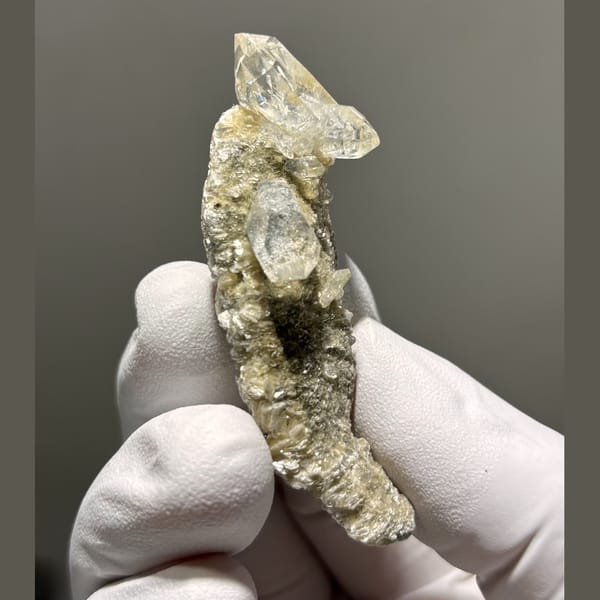 Crystal of clear quartz with mica from Xuebaoding, one-of-a-kind specimen, photo 3 of 5