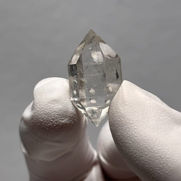 One-of-a-kind quartz crystal specimen from Yunnan, China, photo 4 of 5