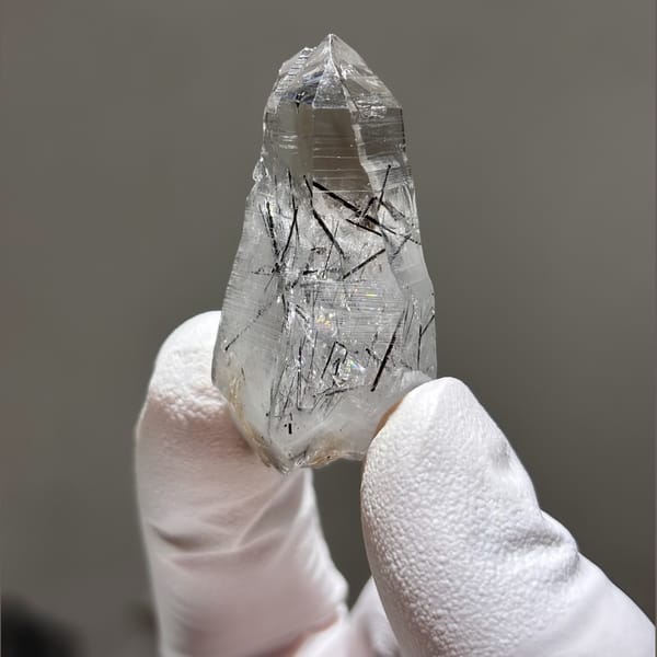 Quartz crystal from Pakistan, natural mineral specimen, photo 1 of 5