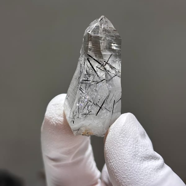 Crystal of quartz from Pakistan, one-of-a-kind specimen, photo 3 of 5