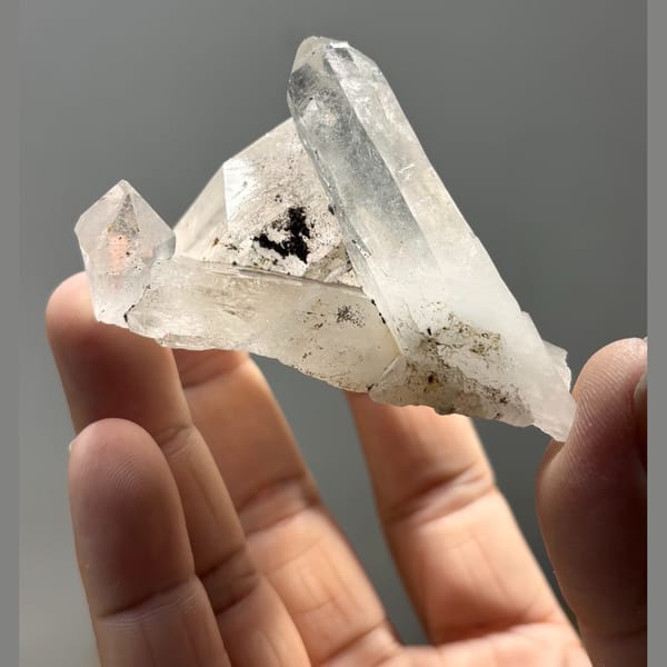 Quartz crystal from Tibet, natural mineral for display, photo 5 of 5