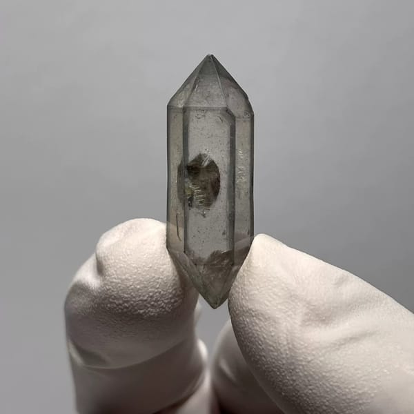 Clear Quartz Double-Terminated Crystal Yunnan 3.4 cm — alternate view