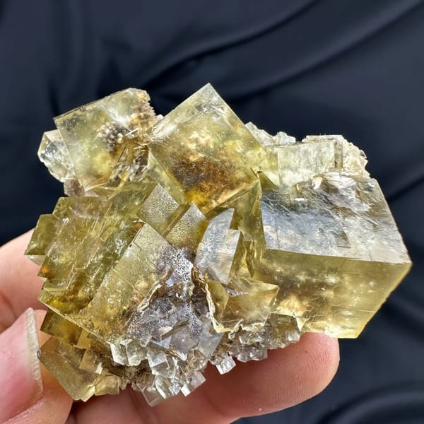 Honey-yellow fluorite cubes with blue cores and baryte from Beijing, China, second angle