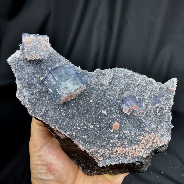 Blue-and-white porcelain fluorite cubes on quartz with rhodochrosite from Wuzhou, Guangxi, China