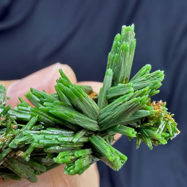 Thicket of grass-green pyromorphite prisms from Guangxi, China, second angle