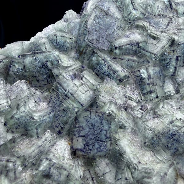 Plate of blue-and-white porcelain fluorite cubes from Inner Mongolia, China, second angle