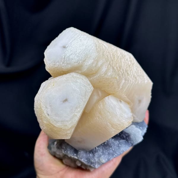 Huge cream calcite prisms with green fluorite and quartz from Fujian, China, reverse side