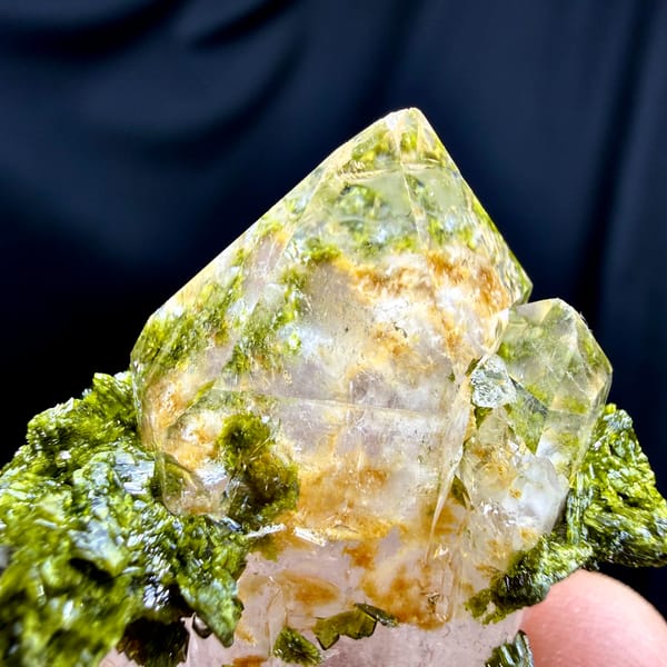 Double-terminated quartz crystal with yellow-green epidote collar from Sichuan, China, second angle