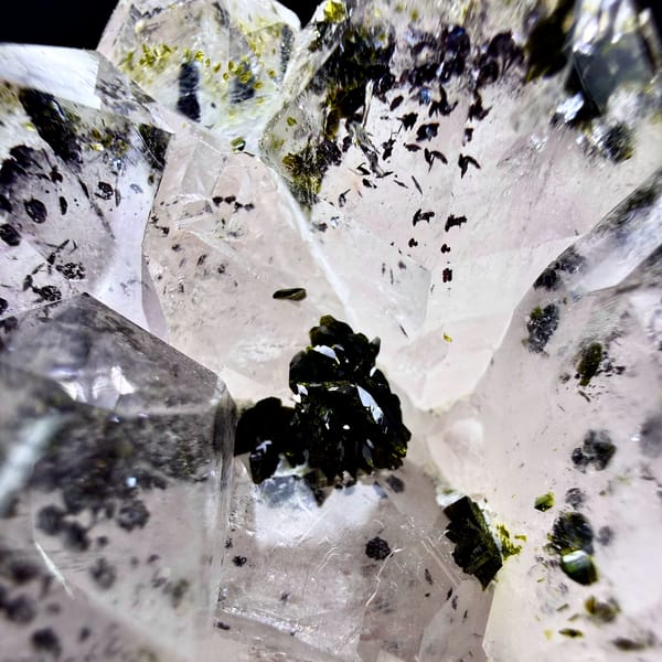 Clear garden quartz cluster with dark green epidote from Sichuan, China, reverse side