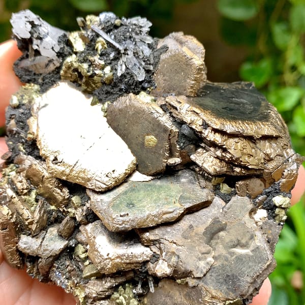 Stacked bronze pyrrhotite plates with chalcopyrite and quartz from Inner Mongolia, China, reverse side