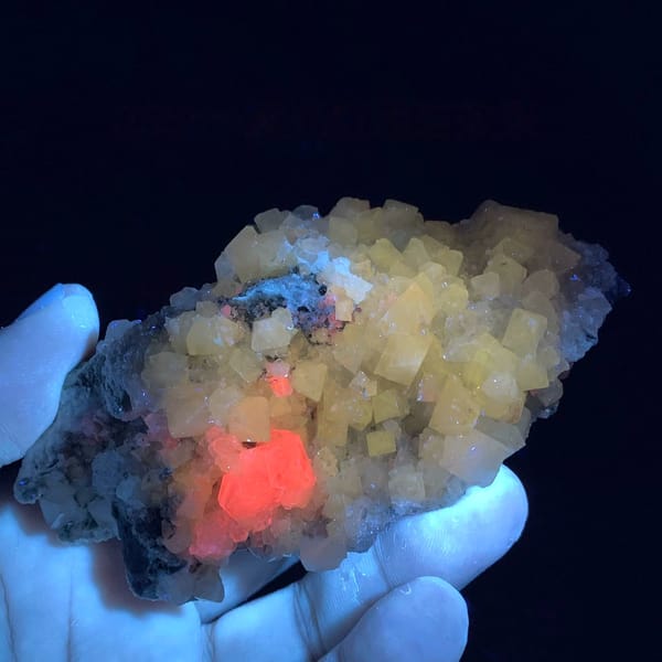 Pale scheelite crystals with white calcite from Yaogangxian Mine, Hunan, China, second angle