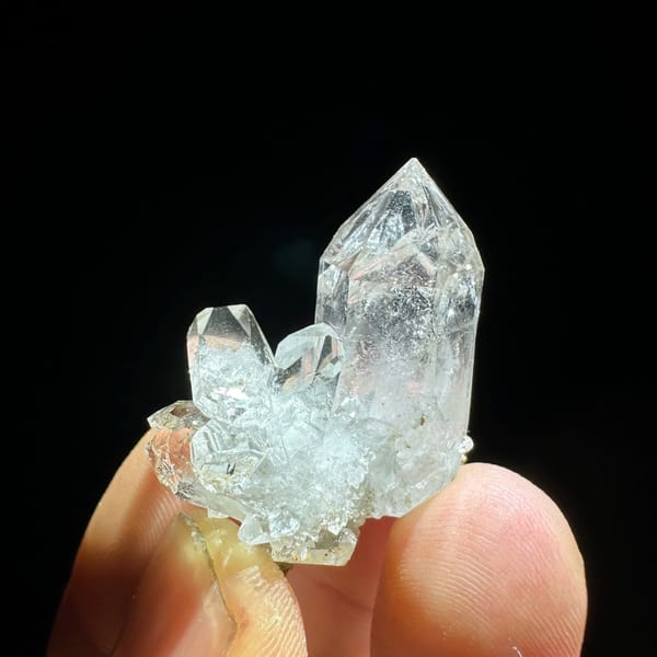 Water-clear window-faced diamond quartz crystal from Sichuan, China, reverse side