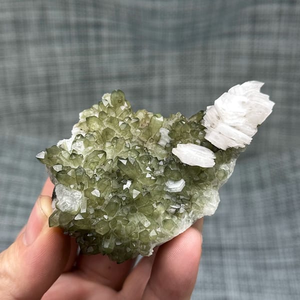 Green chlorite-coated quartz with white hexagonal calcite from Fujian, China, reverse side