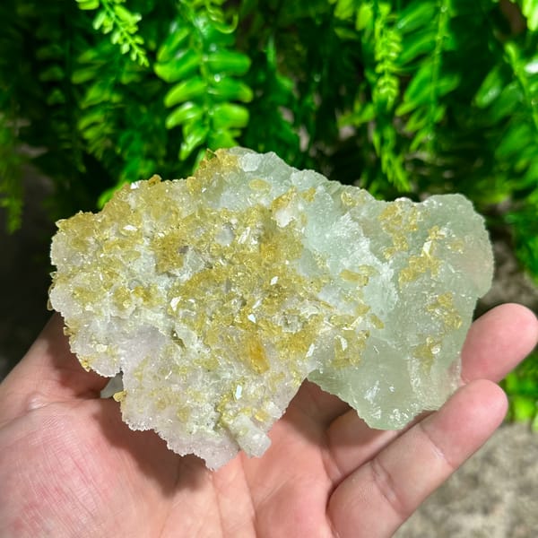 Yellow baryte floater with green fluorite and quartz druse from Jiangxi, China, second angle