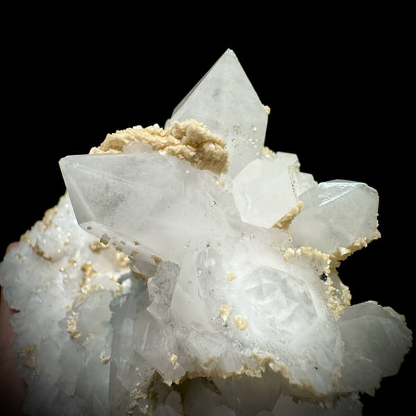 Large white quartz plate with dolomite cap and fluorite from Yaogangxian Mine, Hunan, China, close-up of the crystal faces