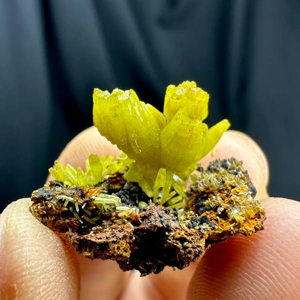 Matcha-yellow cup-shaped pyromorphite prisms from Guangxi, China, second angle