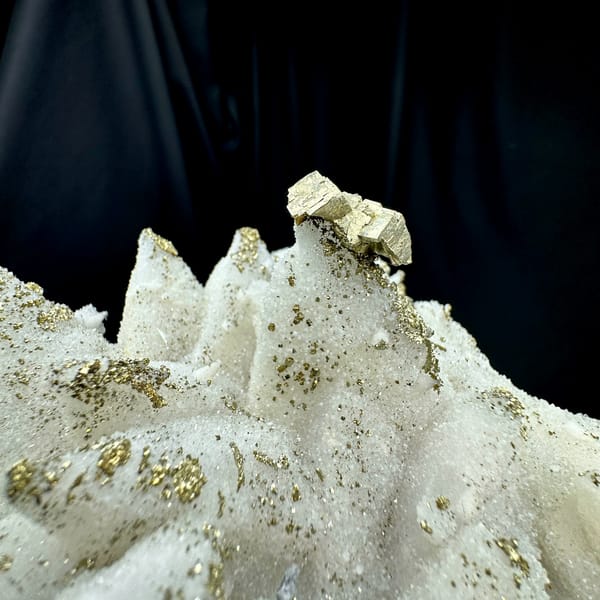 Pale quartz pseudomorphs after calcite with pyrite from Fujian, China, reverse side