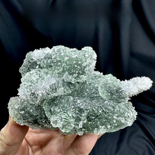 Sugar-green fluorite matrix with quartz from Guangdong, China, detail of the matrix contact