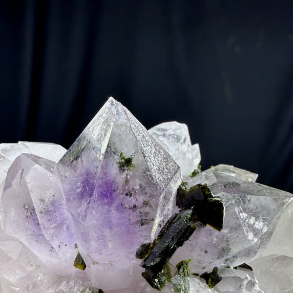 Pale lilac garden-quartz rosette with dark green epidote from Sichuan, China, second angle