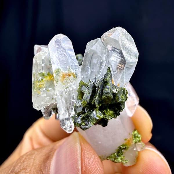 Clear quartz spire with dark green epidote from Sichuan, China, reverse side