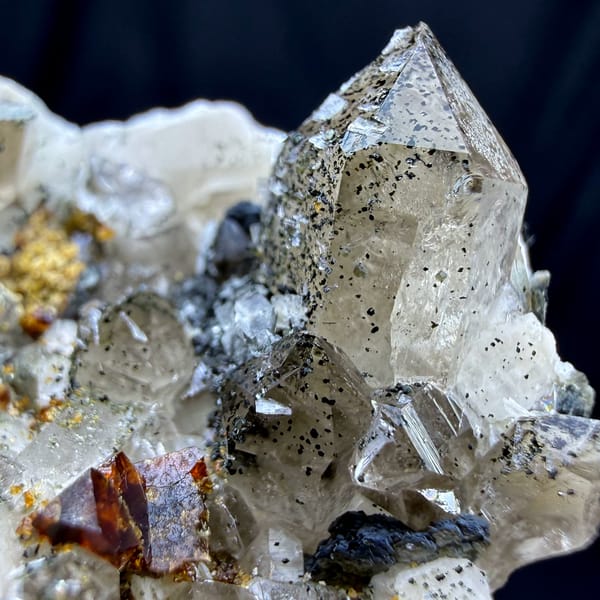 Quartz and feldspar plate with golden helvine crystal from Yunxiao, Fujian, China, close-up of terminations