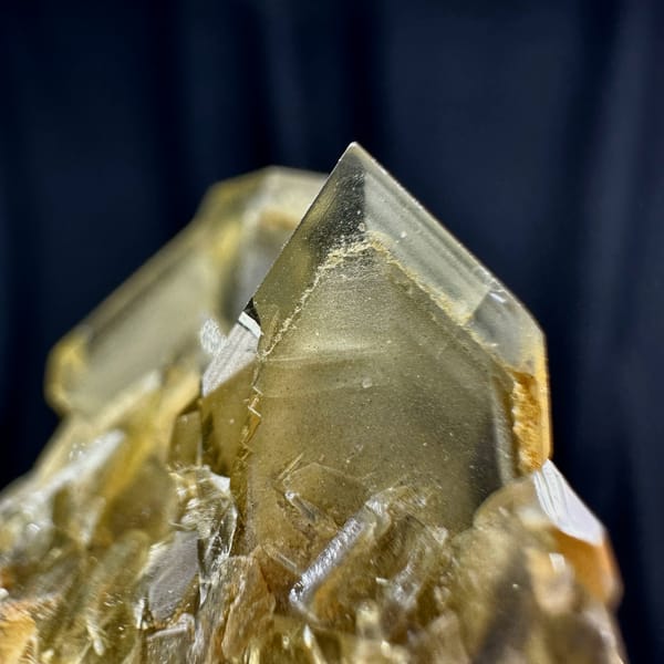 Golden-yellow transparent baryte blades from Yunnan, China, reverse side