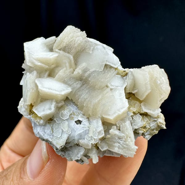 Hexagonal layered calcite, from Yunxiao, Fujian, China, reverse side